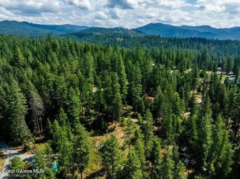 Nka N Rollins Beach Loop, Hayden, ID 83835