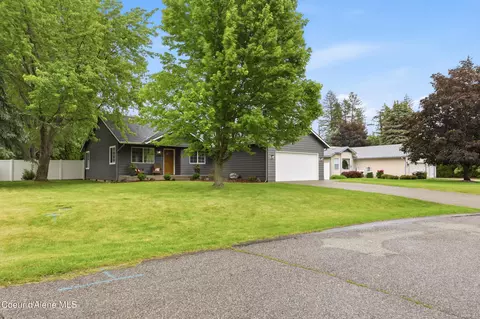 699 E Cloverleaf Dr, Hayden, ID 83835 photo 4