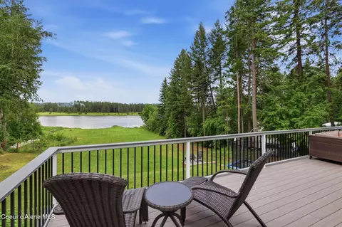 15720 N Ridgeway Ln, Hayden, ID 83835