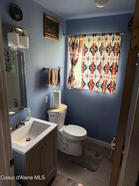 Bath - 1465 D St, Plummer, ID 83851 photo 4 of 4