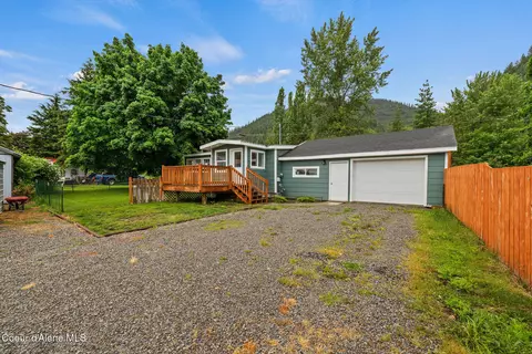 309 12 W Yellowstone Ave, Osburn, ID 83849