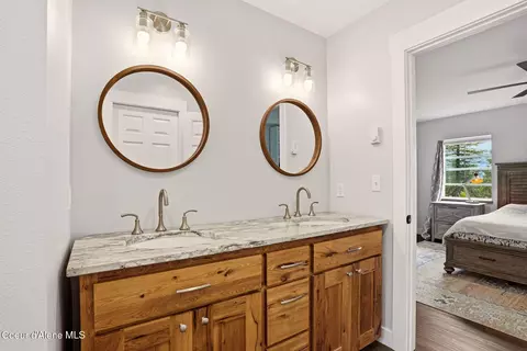 Bath - 170 Michael Ln, Sandpoint, ID 83864 photo 1 of 6