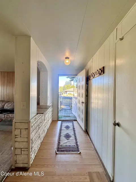 Entry Way - 1449 C St, Plummer, ID 83851 photo 2 of 3