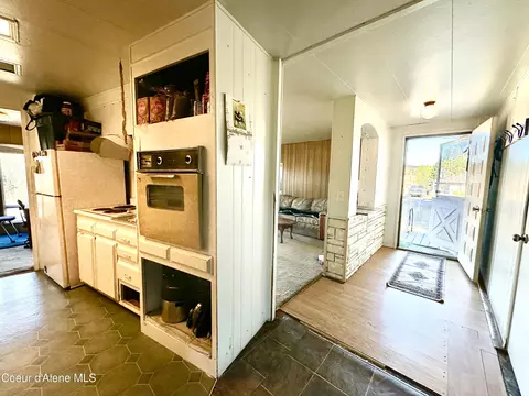 Entry Way - 1449 C St, Plummer, ID 83851 photo 1 of 3