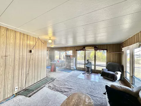 Living - 1449 C St, Plummer, ID 83851 photo 2 of 4