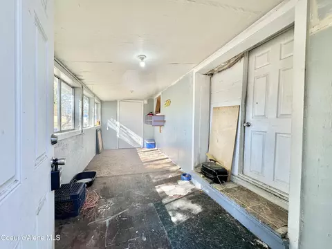 Entry Way - 1449 C St, Plummer, ID 83851 photo 3 of 3