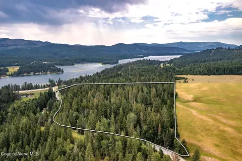 111 Wrenco Loop Rd, Sandpoint, ID 83864