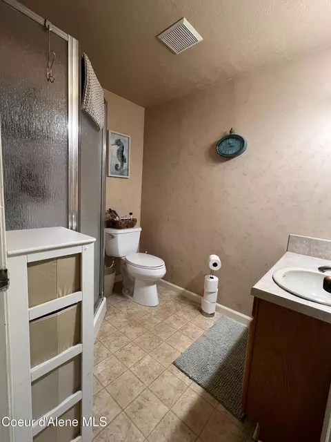 Bath - 1935 E Sundance Dr, Post Falls, ID 83854 photo 2 of 2