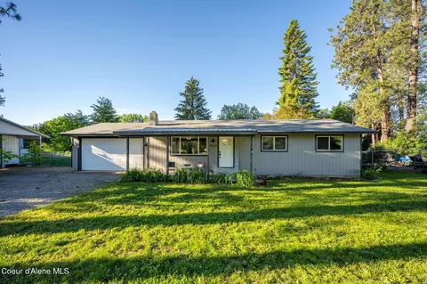 8582 W Larch St, Rathdrum, ID 83858