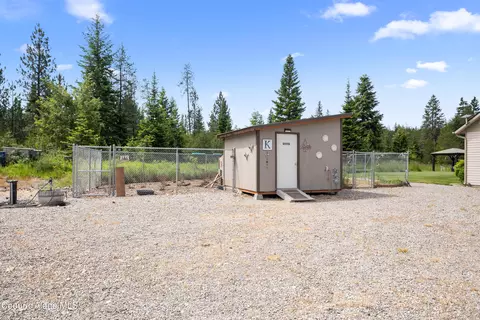 Exterior - 8436 E Snowy Ln, Athol, ID 83801 photo 11 of 12