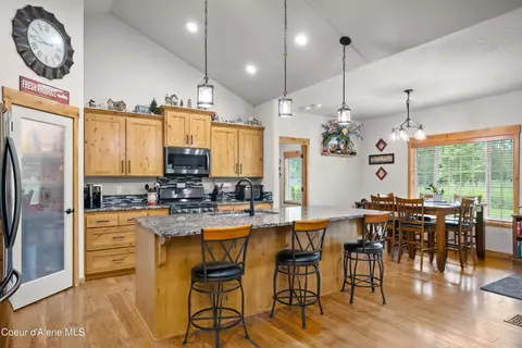 Kitchen - 8436 E Snowy Ln, Athol, ID 83801 photo 1 of 4