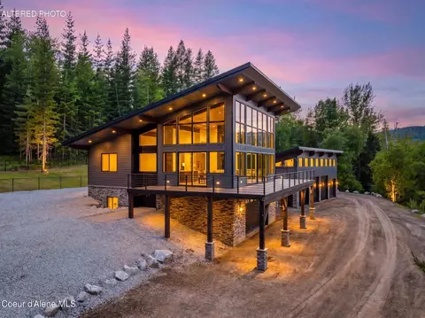 2282 N North Center Valley Rd, Sandpoint, ID 83864
