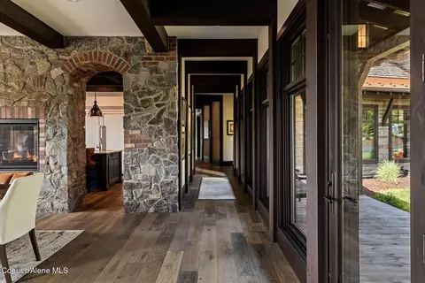 Entry Way - 10875 S Skyview Rd, Harrison, ID 83833 photo 2 of 14