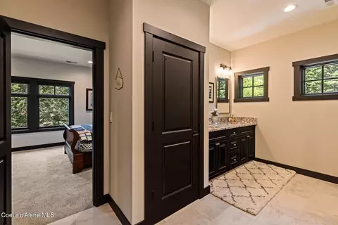 Entry Way - 10875 S Skyview Rd, Harrison, ID 83833 photo 13 of 14
