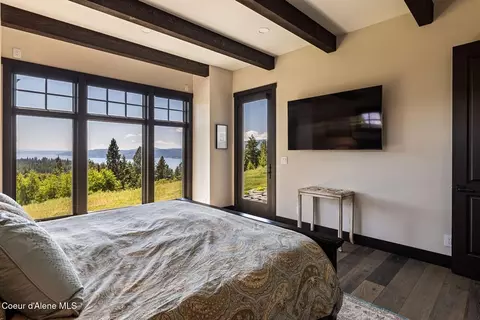 Bedroom - 10875 S Skyview Rd, Harrison, ID 83833 photo 3 of 5
