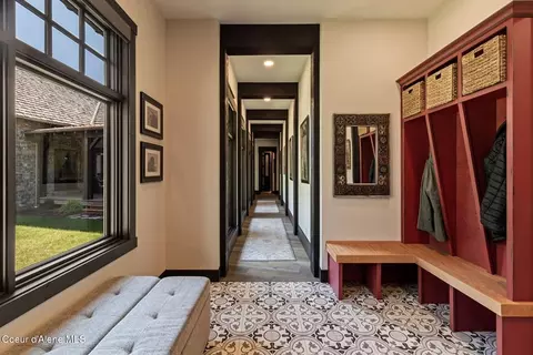 Entry Way - 10875 S Skyview Rd, Harrison, ID 83833 photo 12 of 14