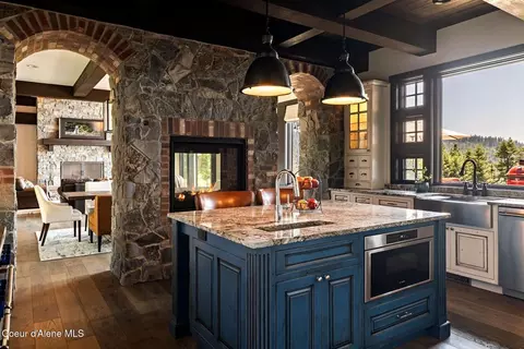 Kitchen - 10875 S Skyview Rd, Harrison, ID 83833 photo 3 of 6