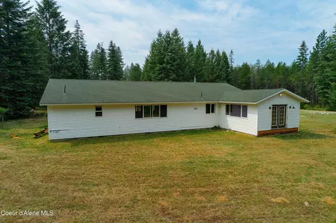 Exterior - 8924 E Black Bear Rd, Athol, ID 83801 photo 2 of 13