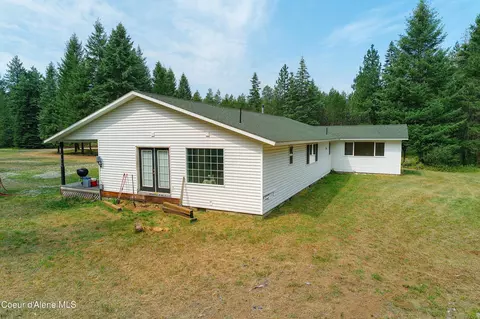 Exterior - 8924 E Black Bear Rd, Athol, ID 83801 photo 3 of 13