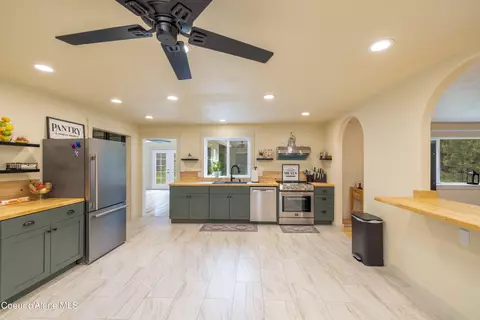 Kitchen - 8924 E Black Bear Rd, Athol, ID 83801 photo 1 of 2