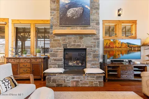 Living - 509 Becker Ln, Dover, ID 83825 photo 4 of 4