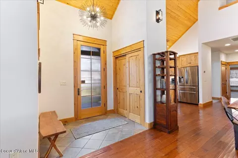 Entry Way - 509 Becker Ln, Dover, ID 83825 photo 1 of 3
