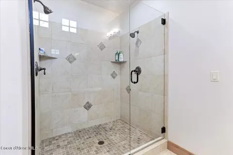 Bath - 509 Becker Ln, Dover, ID 83825 photo 2 of 4