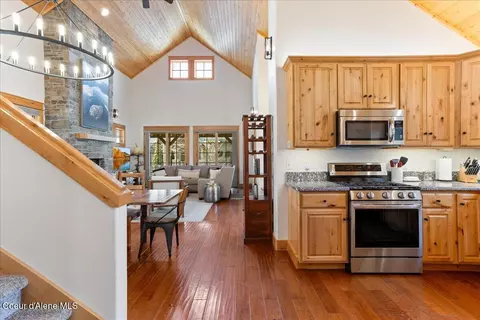 Kitchen - 509 Becker Ln, Dover, ID 83825 photo 2 of 2