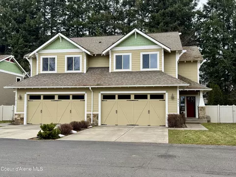 9157 N Piper Ct, Hayden, ID 83835