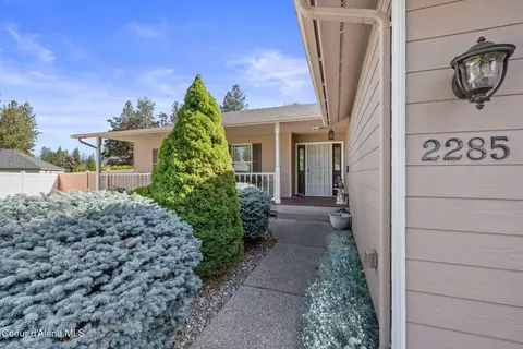 Exterior - 2285 E Stonebridge Ct, Post Falls, ID 83854 photo 3 of 12