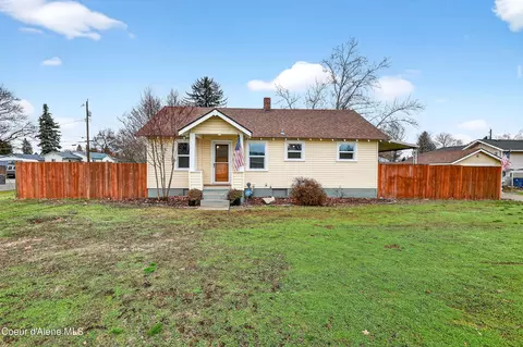 8422 E Liberty Ave, Millwood, WA 99212