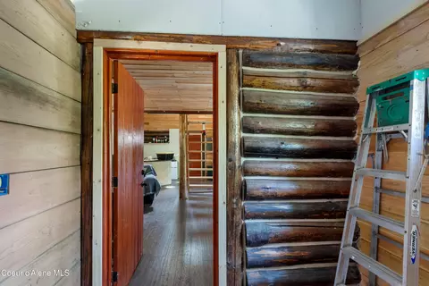 Entry Way - 40 Laid Back Dr, Sandpoint, ID 83864 photo 2 of 2