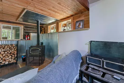 Living - 40 Laid Back Dr, Sandpoint, ID 83864 photo 2 of 2