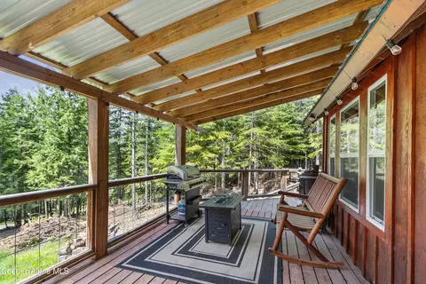 Exterior - 40 Laid Back Dr, Sandpoint, ID 83864 photo 3 of 15