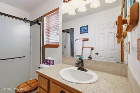 Bath - 1460 N Willamette Dr, Post Falls, ID 83854 photo 1 of 4