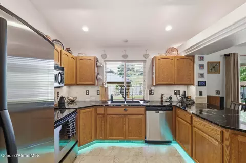 Kitchen - 1460 N Willamette Dr, Post Falls, ID 83854 photo 1 of 4