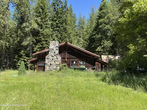 2216 Mosquito Creek Rd, Clark Fork, ID 83811