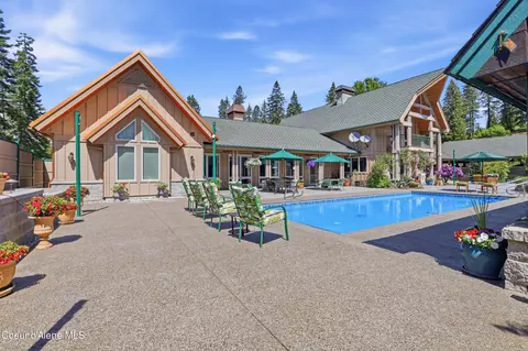 8850 E Fernan Lake Rd, Coeur D'alene, ID 83814