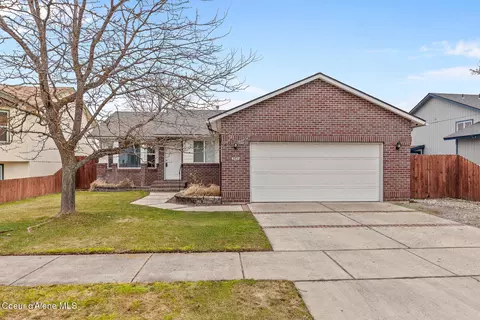 4042 N Couples Dr, Coeur D'alene, ID 83815