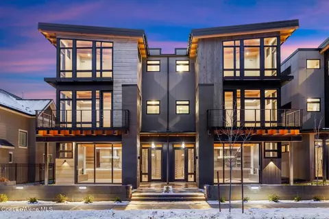 810 E Lakeside Ave, Coeur D'alene, ID 83814