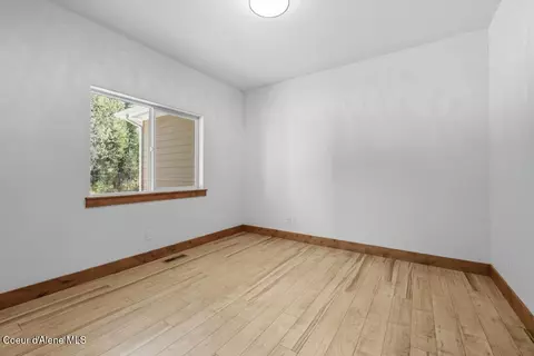 Bedroom - 12664 E Howard Rd, Athol, ID 83801 photo 4 of 8