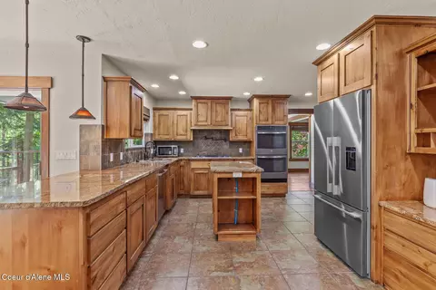 Kitchen - 3075 E York Ct, Hayden, ID 83835 photo 3 of 4