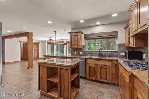 Kitchen - 3075 E York Ct, Hayden, ID 83835 photo 1 of 4