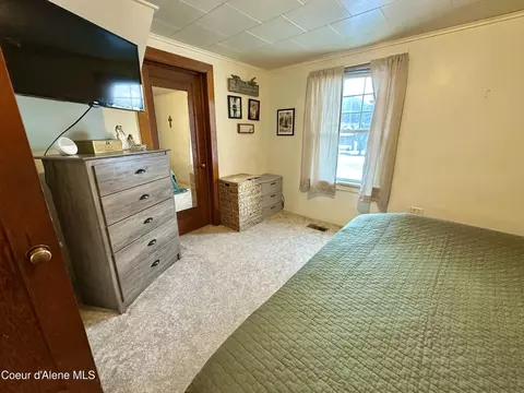 Bedroom - 603 E Larch Ave, Osburn, ID 83849 photo 3 of 3
