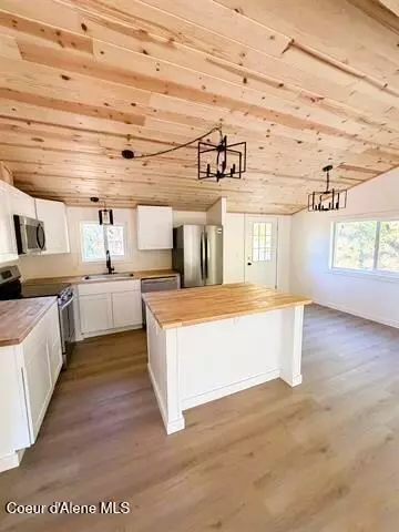 Kitchen - 151 View Rd, Kamiah, ID 83536 photo 3 of 7