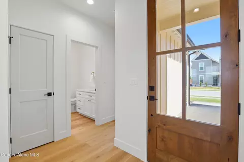 Entry Way - 3383 N Blaze Loop, Post Falls, ID 83854 photo 5 of 7