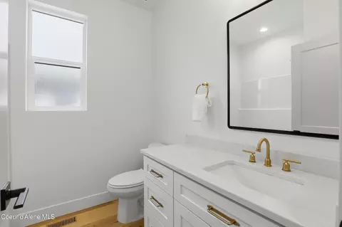 Bath - 3383 N Blaze Loop, Post Falls, ID 83854 photo 1 of 7