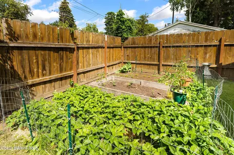 Exterior - 707 N Forest Ave, Sandpoint, ID 83864 photo 10 of 12