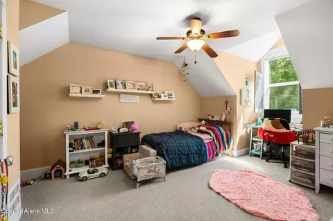 Bedroom - 707 N Forest Ave, Sandpoint, ID 83864 photo 4 of 8