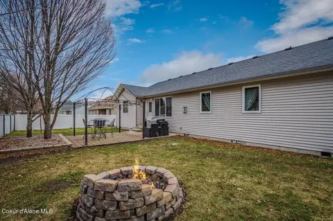 Exterior - 9499 N Macie Loop, Hayden, ID 83835 photo 6 of 9